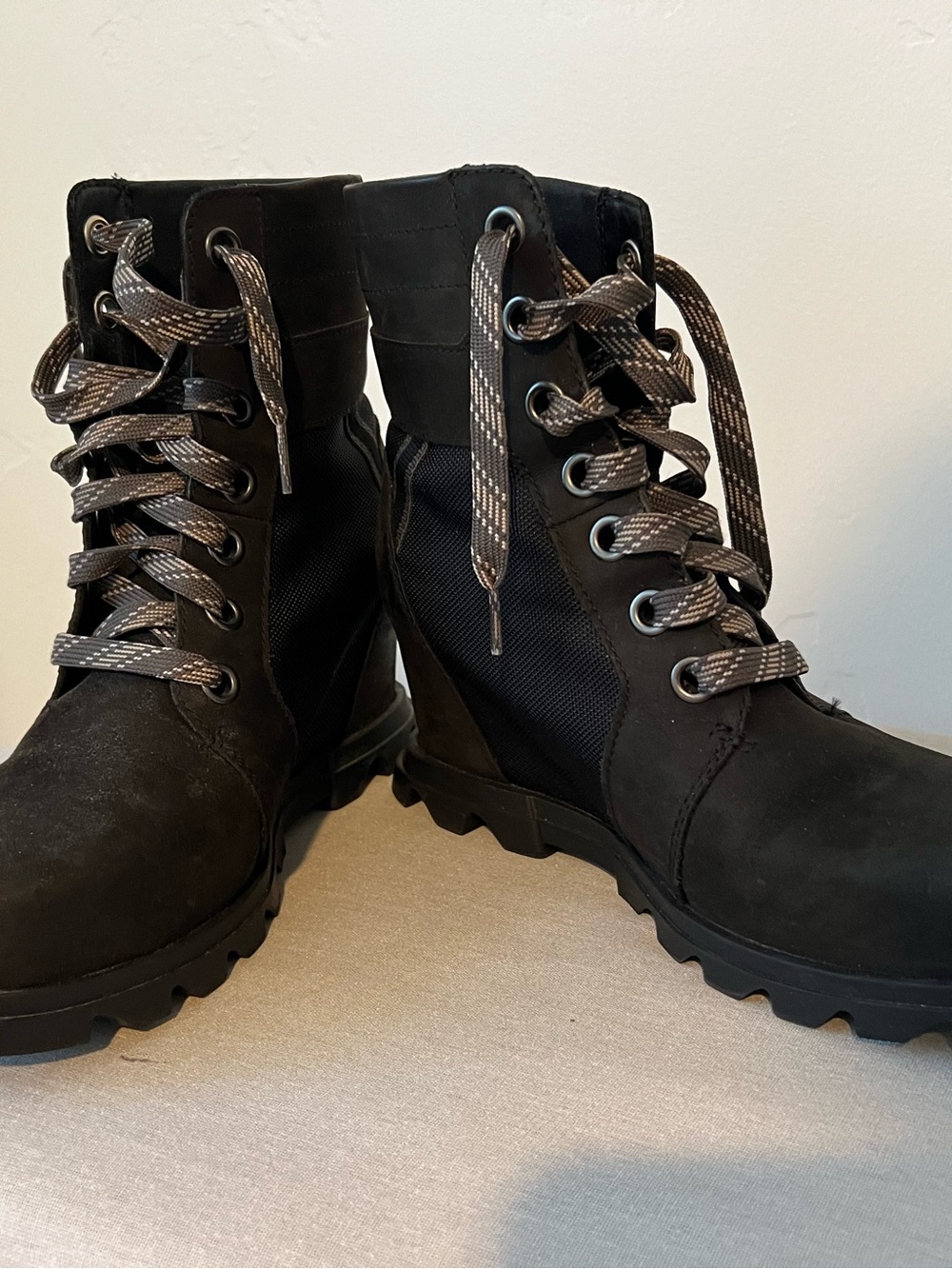Sorel Black Lace-Up Combat Boots with Contrast Laces